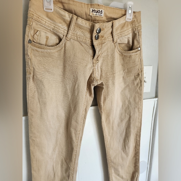 Mudd Khaki Capri pants size 7 - Picture 3 of 6